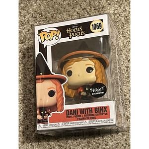 Funko POP Hocus Pocus Dani with Binx 1069 Spirit Halloween Exclusive Protector